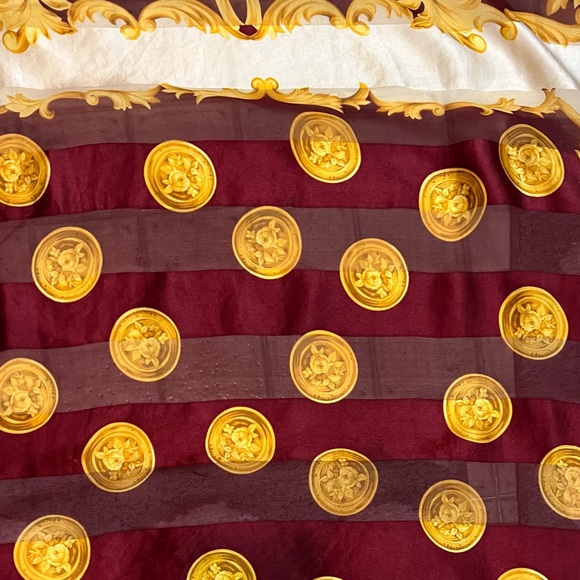 Balenciaga Scarf. 100% Silk. - Picture 9 of 14